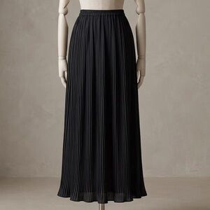 Margaret O’Leary Dark Green Silk Pleated Maxi Skirt, Size S/M.